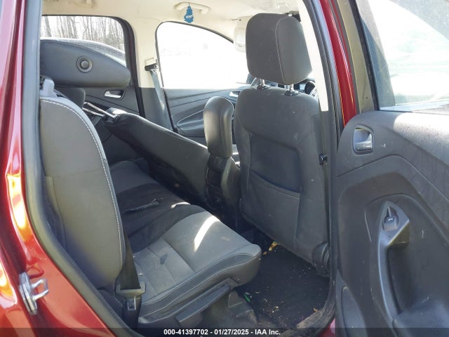 1FMCU9GX7FUC33881 Ford ESCAPE SE