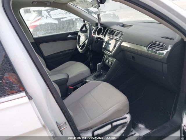 3VV3B7AX7KM040136 Volkswagen Tiguan 2.0t Se/2.0t Sel/2.0t Sel R-line/2.0t Sel R-line Black