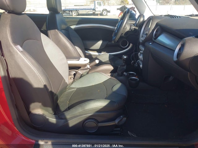 2008 MINI COOPER S WMWMF73548TT89300 Photo 4