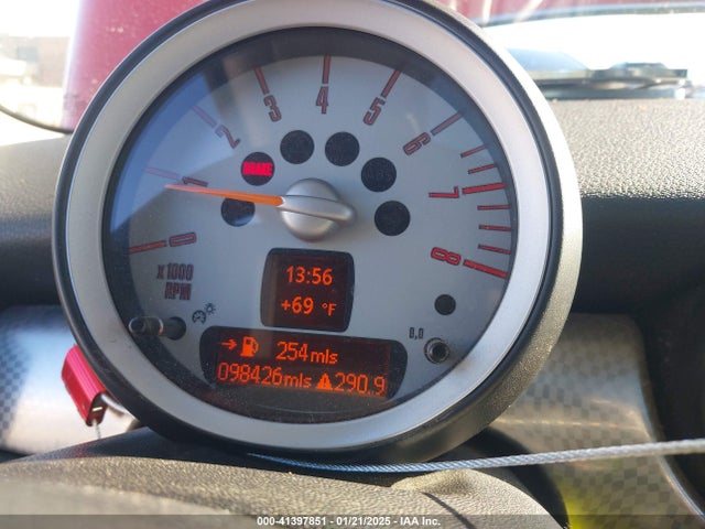 2008 MINI COOPER S WMWMF73548TT89300 Photo 6