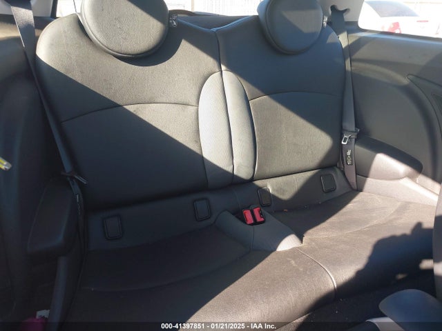 2008 MINI COOPER S WMWMF73548TT89300 Photo 7