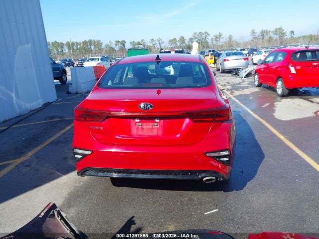 3KPF24AD9ME266594 KIA Forte Lxs