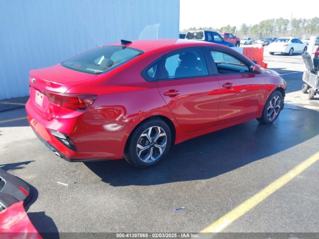 3KPF24AD9ME266594 KIA Forte Lxs
