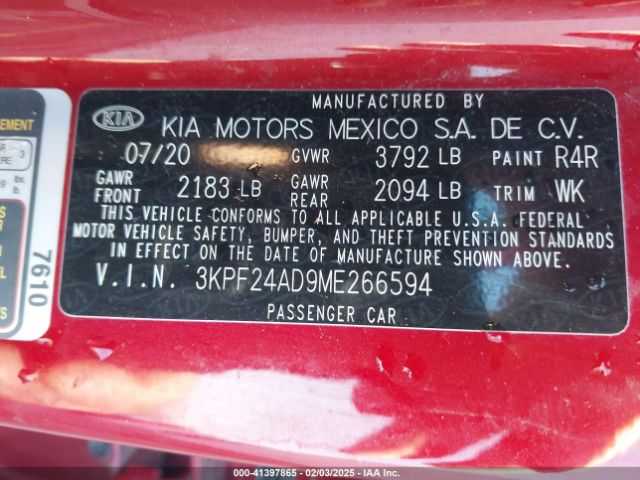3KPF24AD9ME266594 KIA Forte Lxs