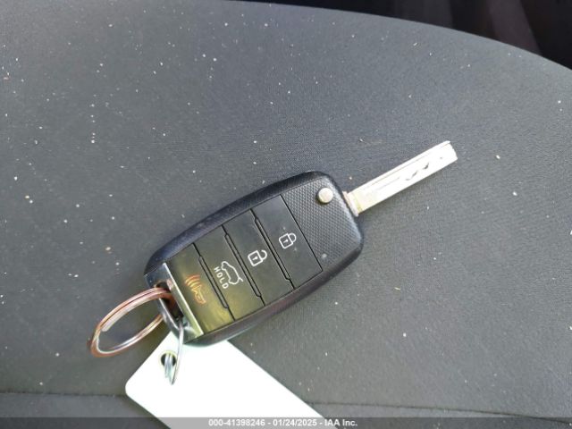 5XYPGDA57KG449197 KIA Sorento 3.3l Lx