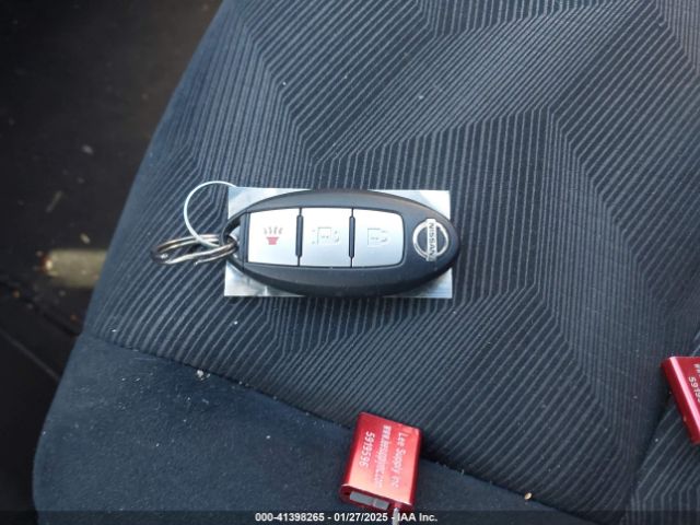 5N1AT2MK5FC760656 Nissan ROGUE SV