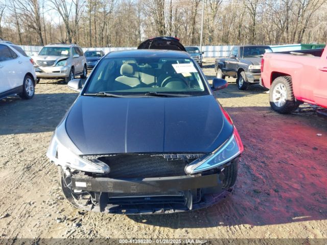 5NPD84LFXLH582424 Hyundai ELANTRA SEL
