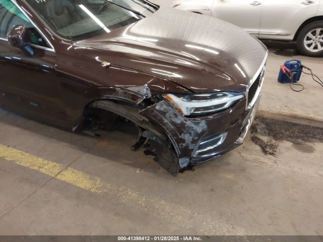 YV4BR0DK7J1013251 Volvo Xc60 Hybrid T8 Momentum