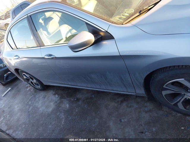 Honda ACCORD LX 2017 1HGCR2F3XHA005424 Image 13