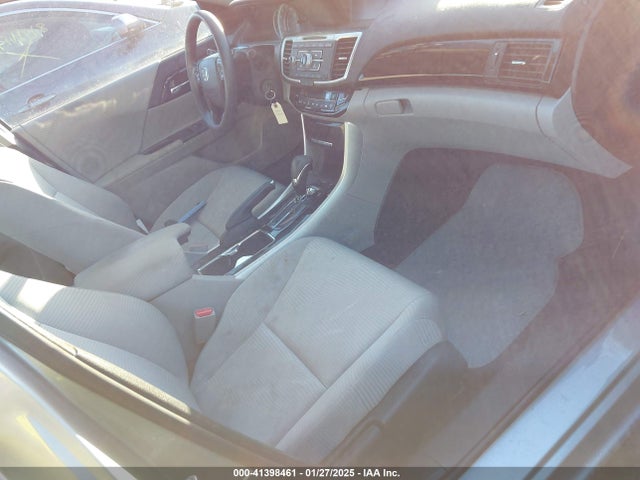 Honda ACCORD LX 2017 1HGCR2F3XHA005424 Image 5