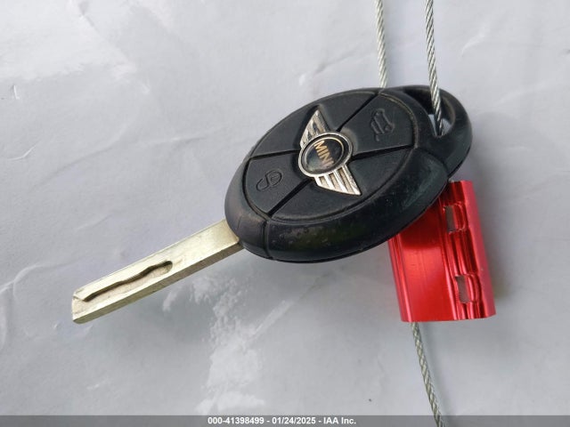 2006 MINI COOPER S WMWRE33556TJ36937 Photo 10