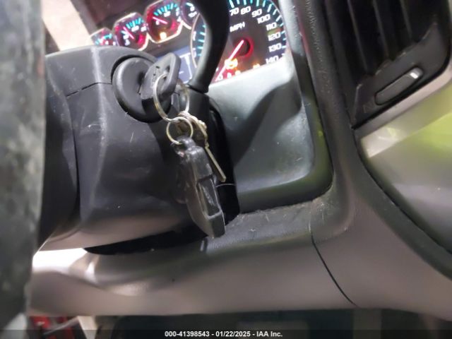 1GCVKREC0JZ217603 Chevrolet Silverado 1500