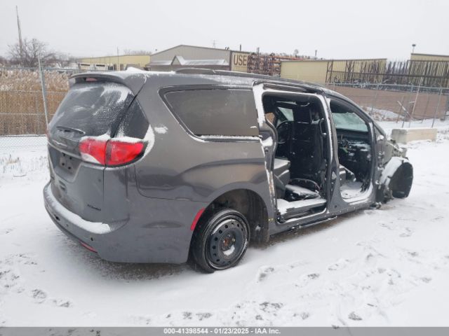 2018 CHRYSLER PACIFICA 2C4RC1GG8JR351124 Photo 3
