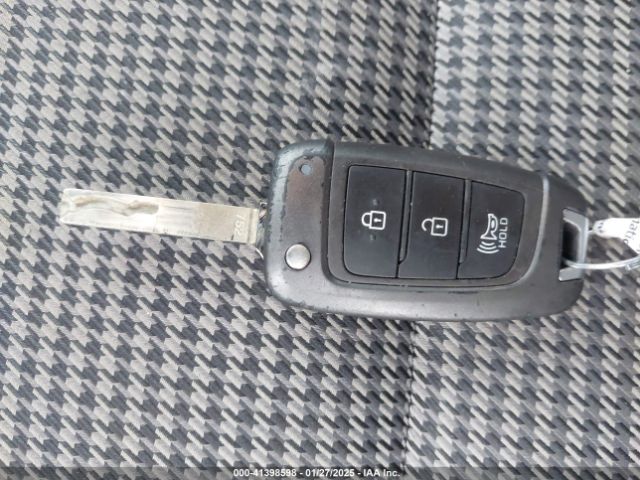 KM8K22AB0NU772332 Hyundai Kona Se