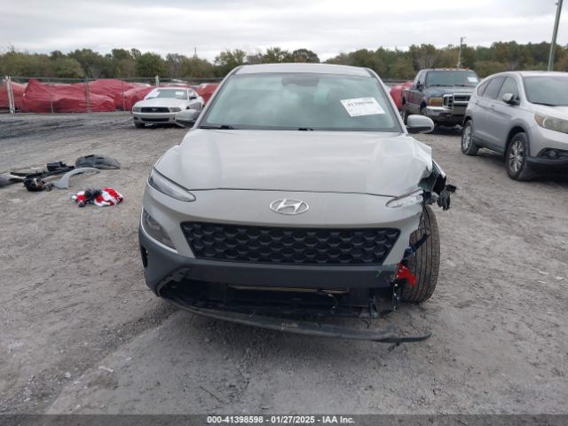 KM8K22AB0NU772332 Hyundai Kona Se