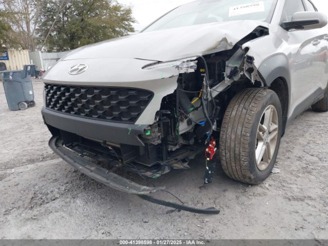 KM8K22AB0NU772332 Hyundai Kona Se