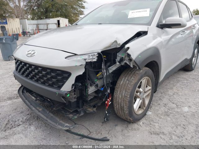KM8K22AB0NU772332 Hyundai Kona Se