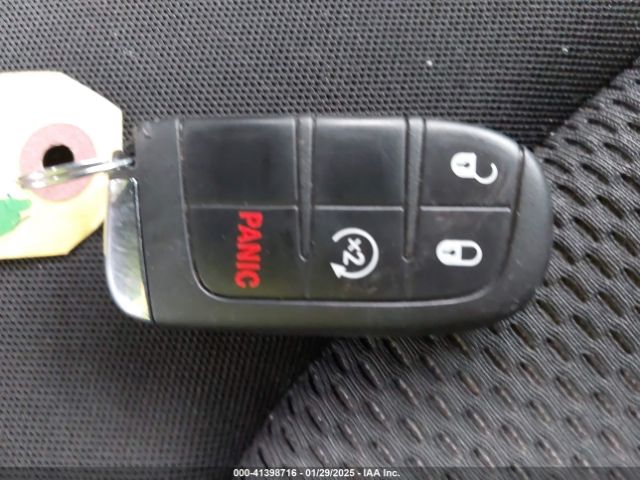 ZACNJABB4LPM07063 Jeep Renegade Altitude Fwd