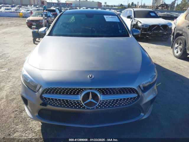 WDD3G4EBXKW021275 Mercedes-Benz A 220