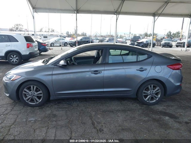 Hyundai ELANTRA SEL 2018 5NPD84LF2JH270840 Image 14