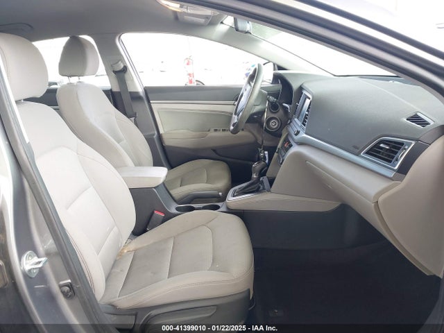 Hyundai ELANTRA SEL 2018 5NPD84LF2JH270840 Image 5