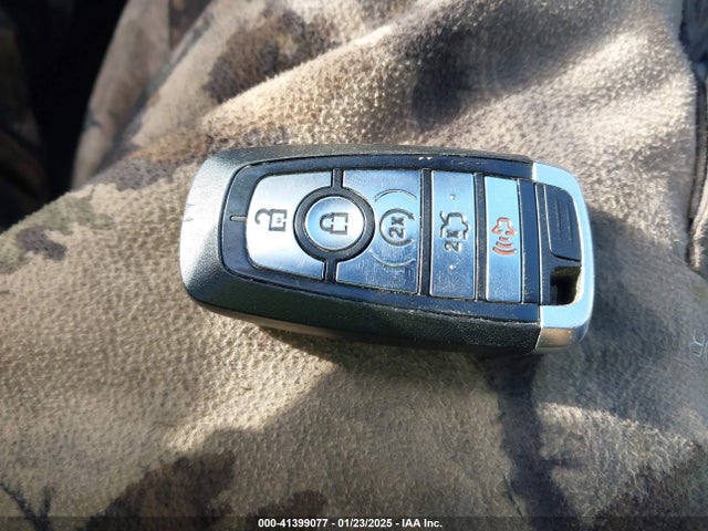 Ford FUSION SE 2017 3FA6P0T98HR139925 Image 11