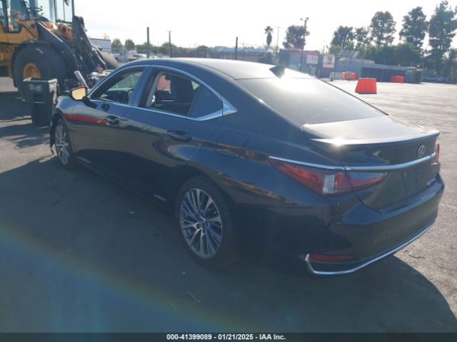 58AD21B15LU005820 Lexus ES 300H