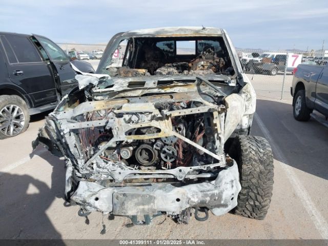 3GCUKSEC1JG590331 Chevrolet Silverado 1500 2lz