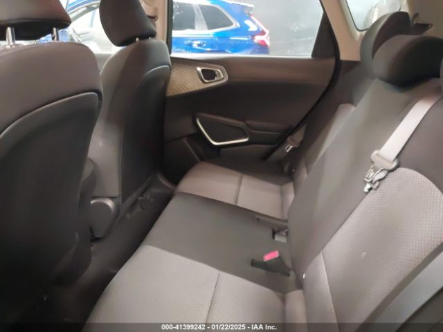 KNDJ23AU1L7043307 KIA Soul X-line