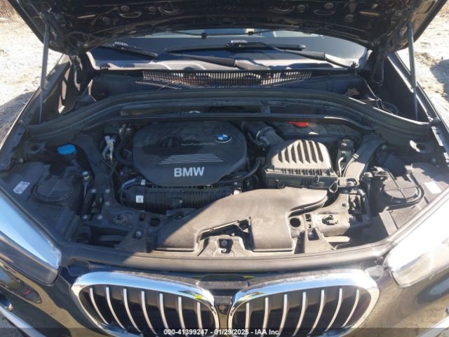 2017 BMW X1 WBXHT3C34H5F70525 Photo 9