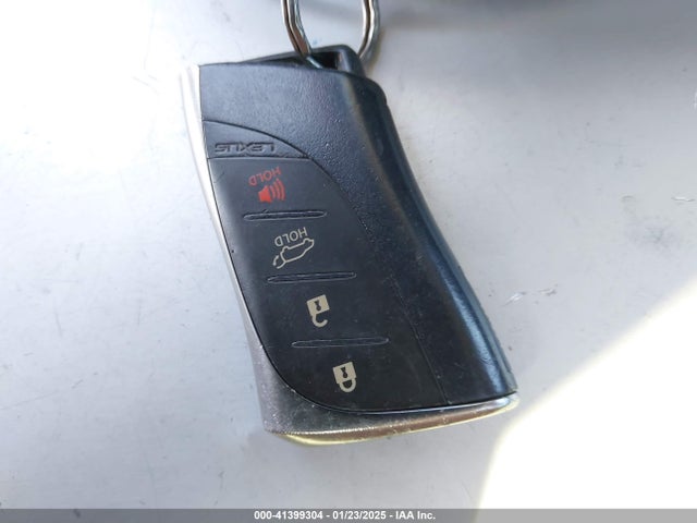 Lexus UX 200 2019 JTHY3JBH1K2006074 Image 11