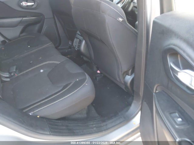 Jeep Cherokee Latitude 2015 1C4PJMCS6FW570963 Image 8