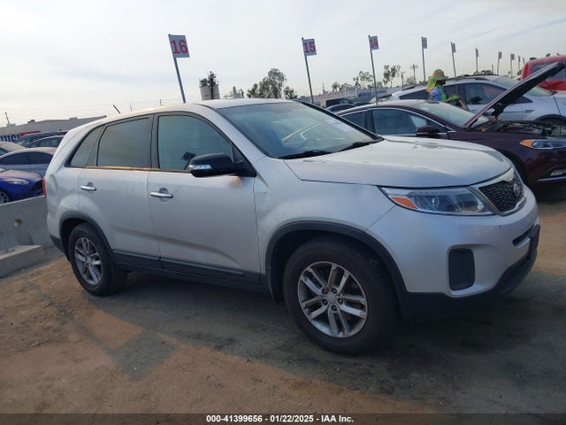 5XYKT3A69FG599701 KIA SORENTO LX