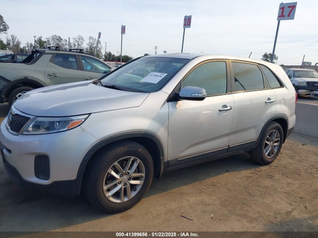 5XYKT3A69FG599701 KIA SORENTO LX