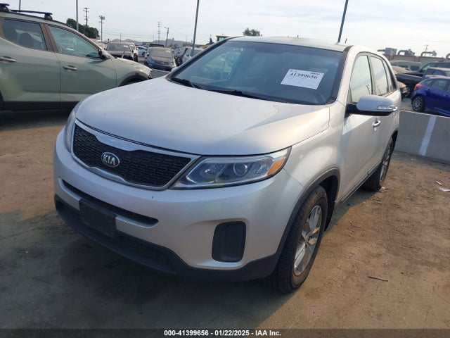 5XYKT3A69FG599701 KIA SORENTO LX