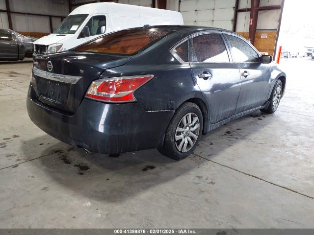 Nissan Altima 2.5 S 2015 1N4AL3AP3FC105279 Image 4