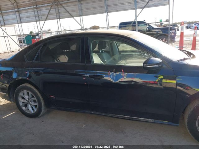 1VWAA7A3XJC024371 Volkswagen Passat 2.0t R-line/2.0t S