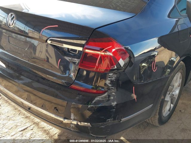1VWAA7A3XJC024371 Volkswagen Passat 2.0t R-line/2.0t S