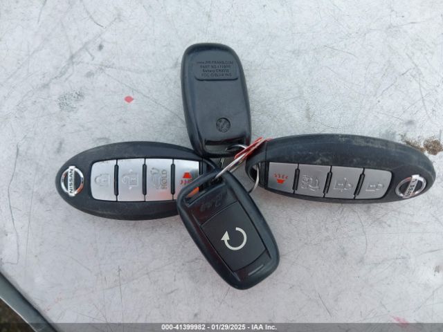 5N1AT2MV0GC868775 Nissan ROGUE SV