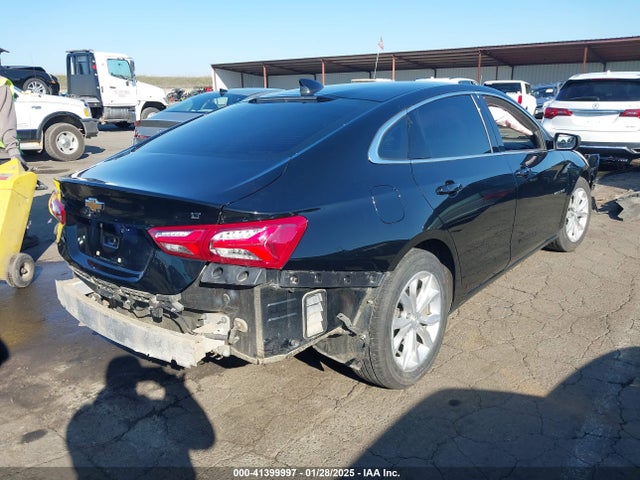 1G1ZD5STXLF121676 Chevrolet Malibu Fwd Lt