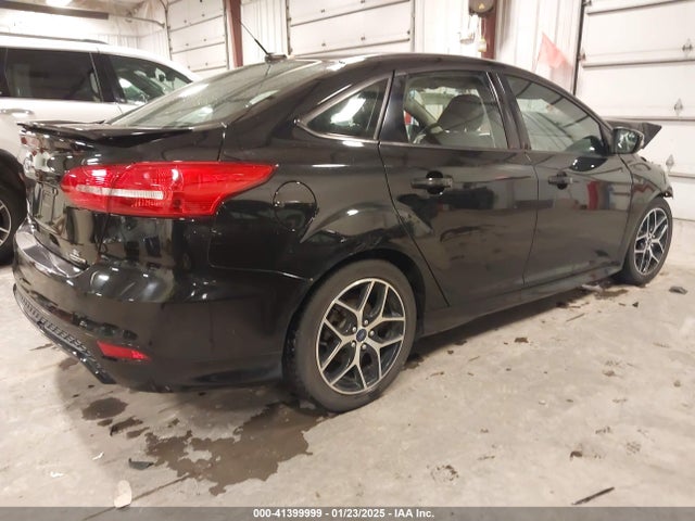 Ford FOCUS SE 2015 1FADP3F29FL255895 Image 4