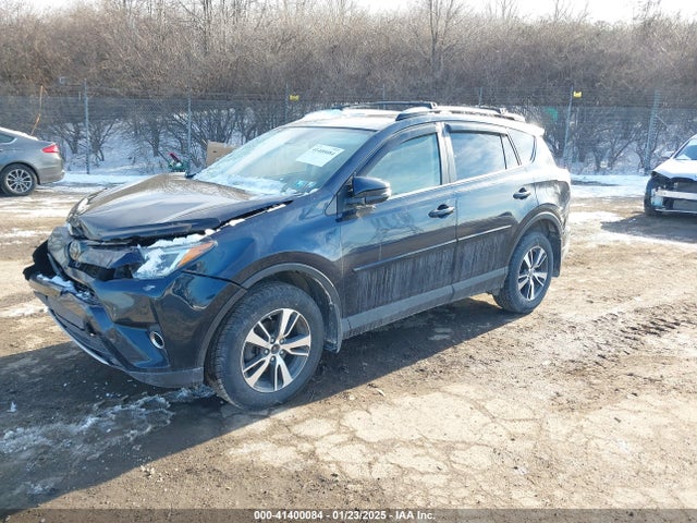 JTMRFREVXJJ722506 Toyota Rav4 Adventure/xle