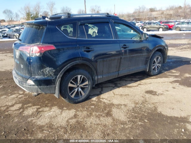 JTMRFREVXJJ722506 Toyota Rav4 Adventure/xle