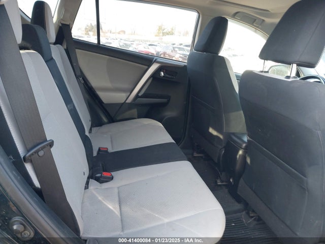 JTMRFREVXJJ722506 Toyota Rav4 Adventure/xle