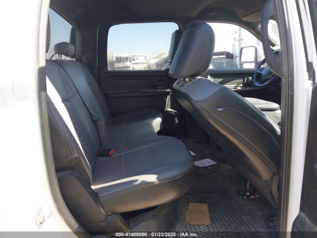 3C6UR5HLXRG157747 RAM 2500 Tradesman  4x4 8' Box