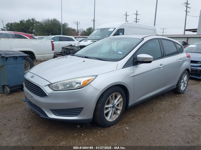 Ford FOCUS SE 2016 1FADP3K29GL219907 Image 2