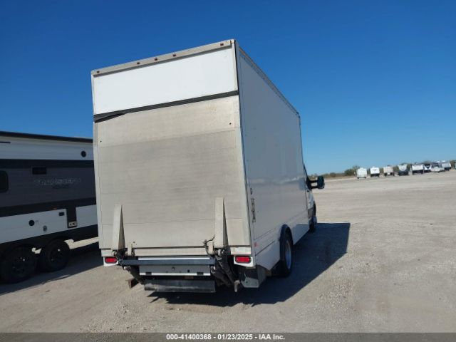 1FDBF6Z81NKA05332 Ford Transit-350 Cab
