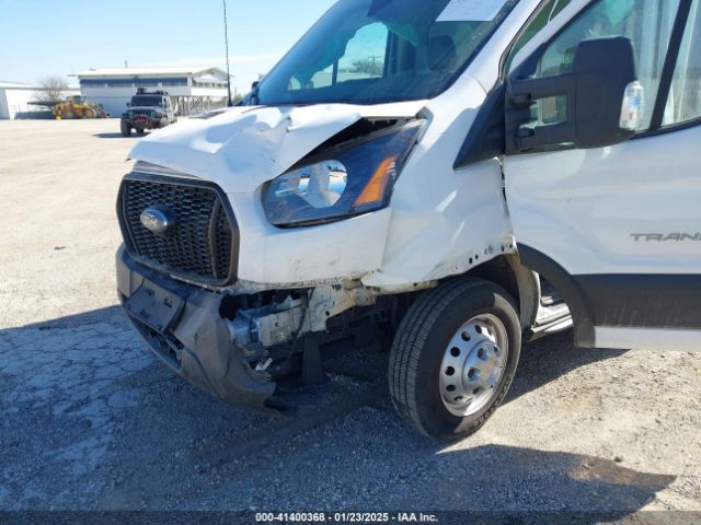1FDBF6Z81NKA05332 Ford Transit-350 Cab