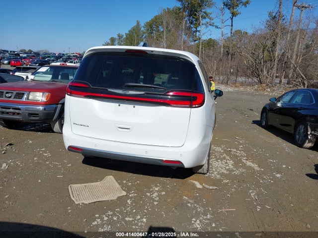 Chrysler Pacifica Touring L 2023 2C4RC1BG9PR557276 Image 16