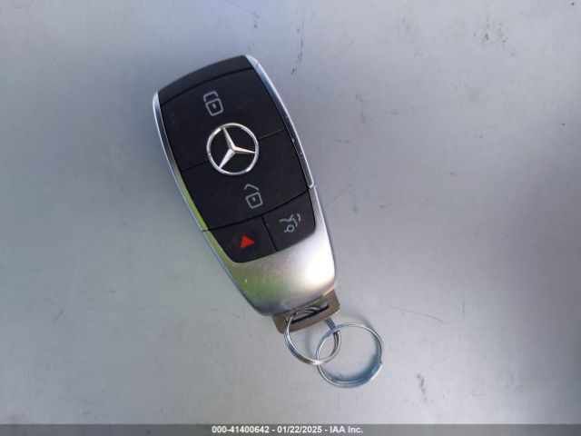 W1N4N4GB5NJ415391 Mercedes-Benz GLA 250